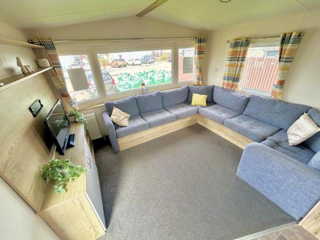 Park Home for sale in Dale Hill, Essex