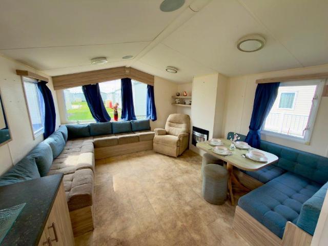 Park Home for sale in Dale Hill, Essex