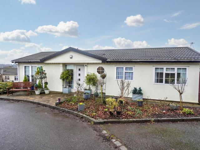 Park Home for sale in Wooburn, Loudwater