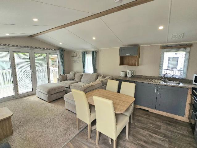 Park Home for sale in Cwm-y-glo, Wales