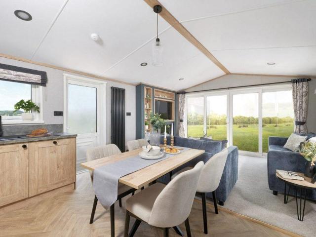 Park Home for sale in Fossebridge, Gloucestershire