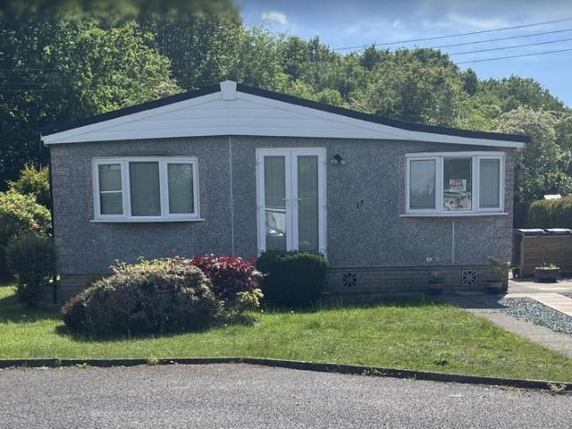 Park Home for sale in Forshaw Heath, Alderminster