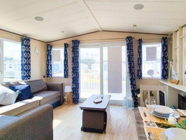 Park Home for sale in Felixstowe, Felixstowe