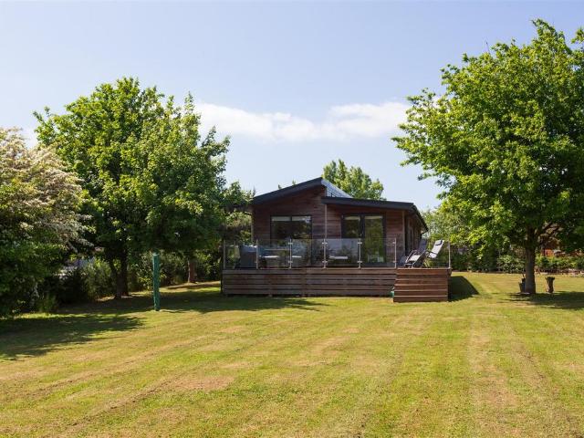 Park Home for sale in Newton Upon Derwent, East Riding Of Yorkshire