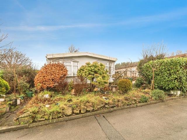 Park Home for sale in South Crosland, West Yorkshire