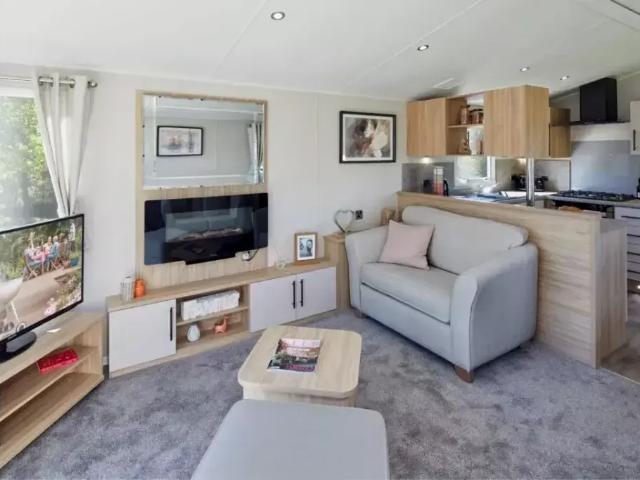 Park Home for sale in Stratford-upon-Avon, Stratford-on-Avon