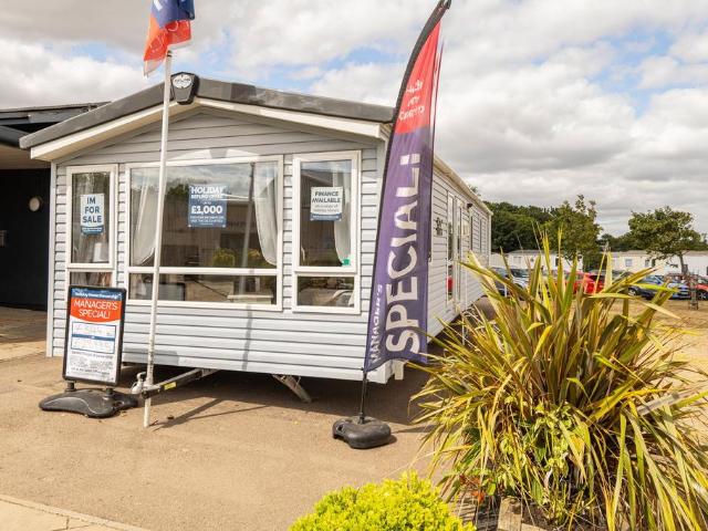 Park Home for sale in Eastbridge, Suffolk