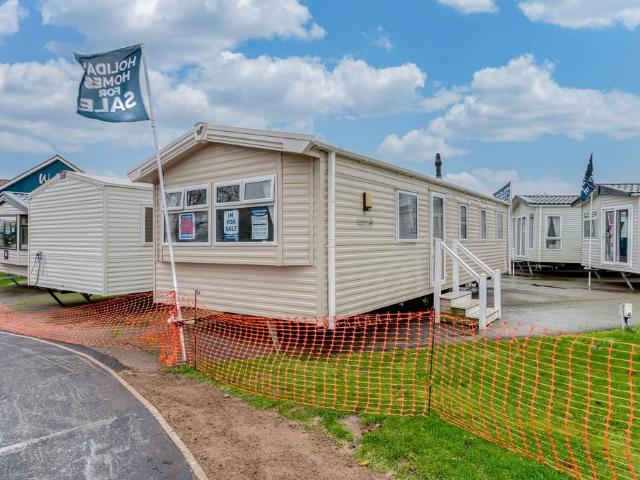 Park Home for sale in Eastbridge, Suffolk