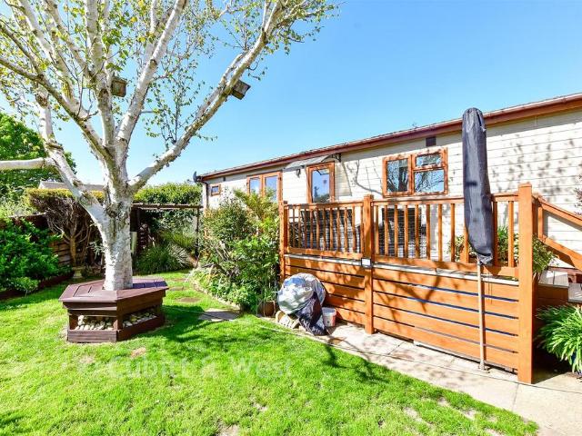 Park Home for sale in Littlecote, West Sussex