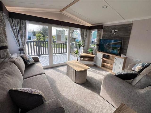 Park Home for sale in Spring Vale, Hampshire