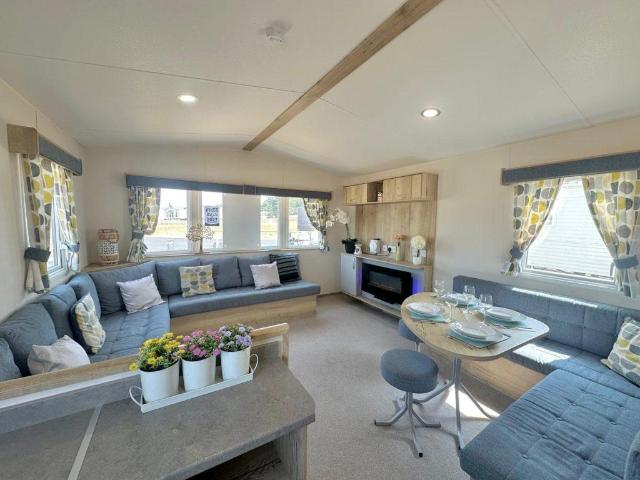 Park Home for sale in Eastbridge, Suffolk