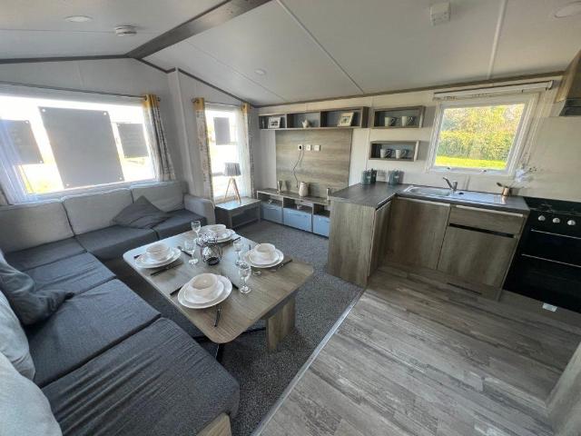 Park Home for sale in Littlecote, West Sussex