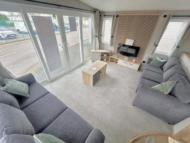 Park Home for sale in Dale Hill, Essex