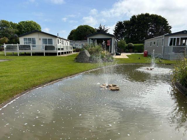 Park Home for sale in Carnkief, Penwartha Coombe