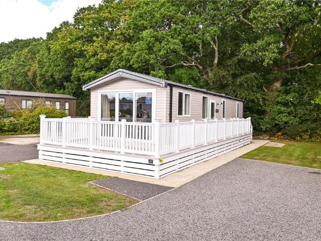 Park Home for sale in Bashley, New Forest