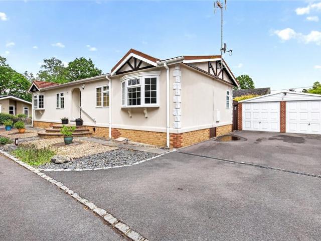 Park Home for sale in Chavey Down