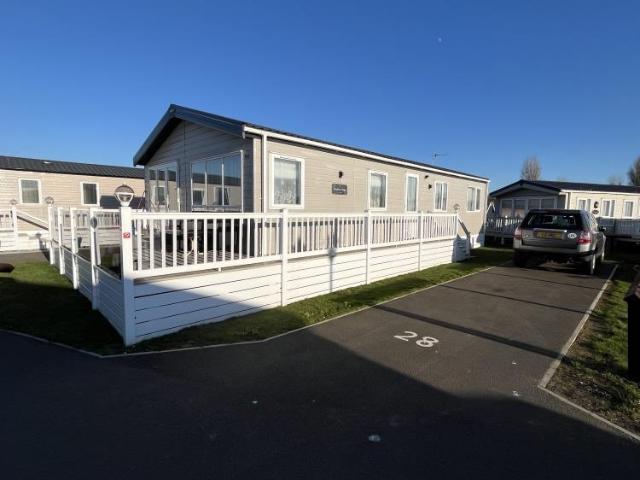 Park Home for sale in Felixstowe, Eastbridge