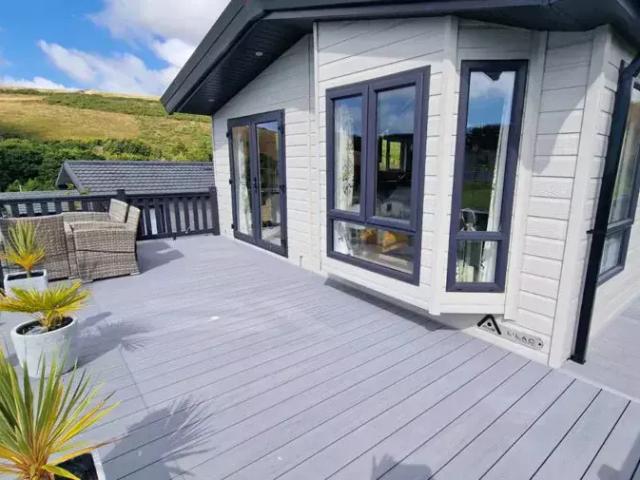 Park Home for sale in Mawgan-in-Pydar, Cornwall