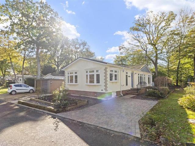 Park Home for sale in Cross In Hand, East Sussex