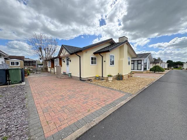 Park Home for sale in Forthampton, Worcestershire