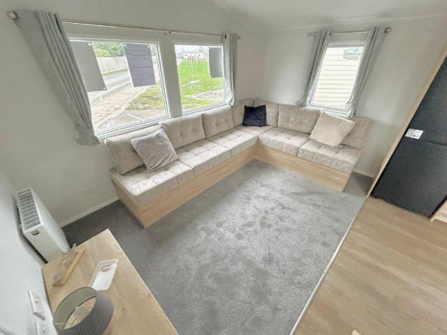Park Home for sale in Dale Hill, Essex