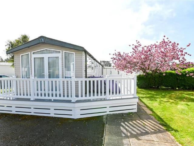 Park Home for sale in Milford-on-Sea, Ashurst Bridge