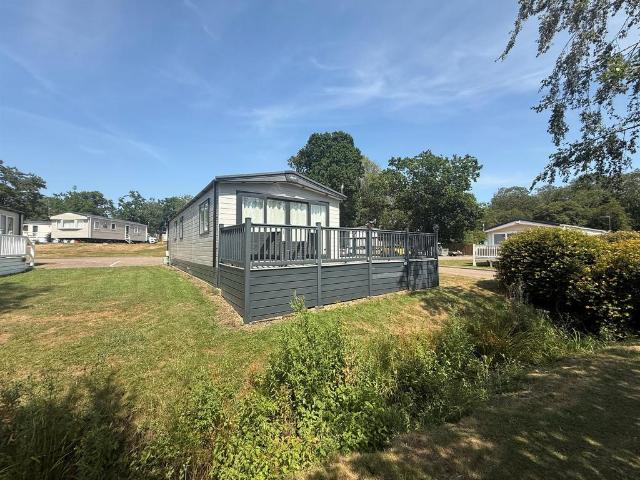 Park Home for sale in Kelsale cum Carlton, Eastbridge