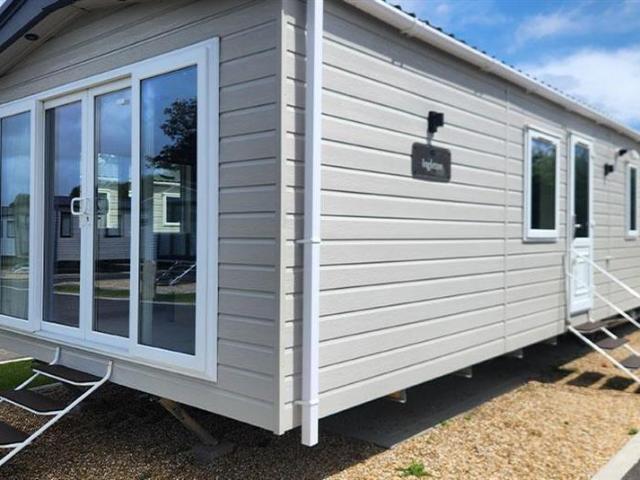 Park Home for sale in Spring Vale, Hampshire