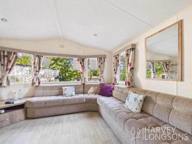Park Home for sale in Hollington, Guestling Green
