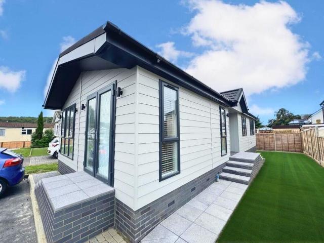 Park Home for sale in Maulden, Bedfordshire