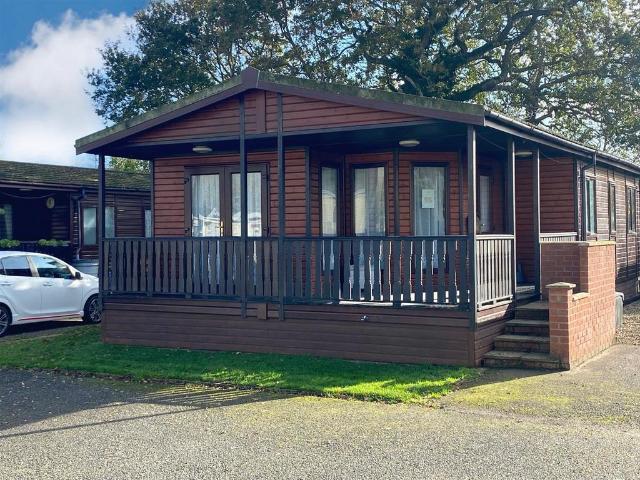 Park Home for sale in Eastbridge, Suffolk