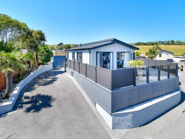 Park Home for sale in Llanbedrog, Wales