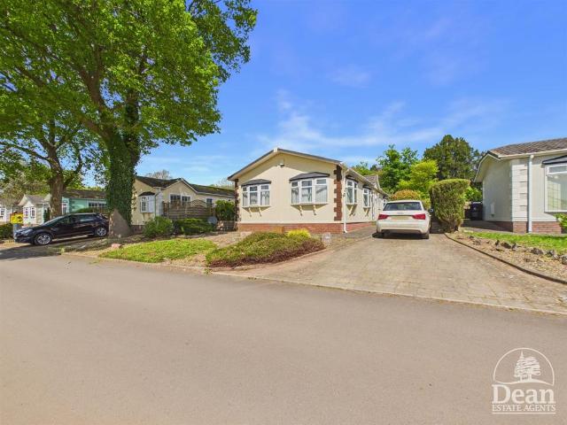 Park Home for sale in Alvington, Bromsberrow Heath