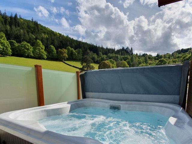 Park Home for sale in Betws-y-coed, Wales