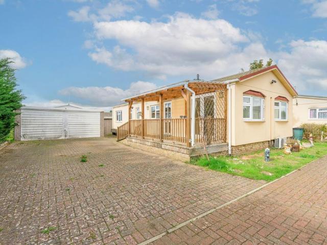 Park Home for sale in Chedburgh, Suffolk