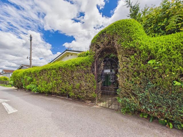 Park Home for sale in Tadley, Aldermaston Soke