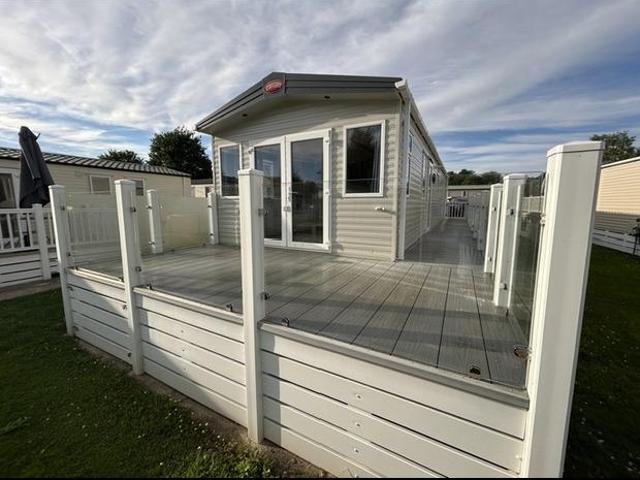 Park Home for sale in Fossebridge, Gloucestershire
