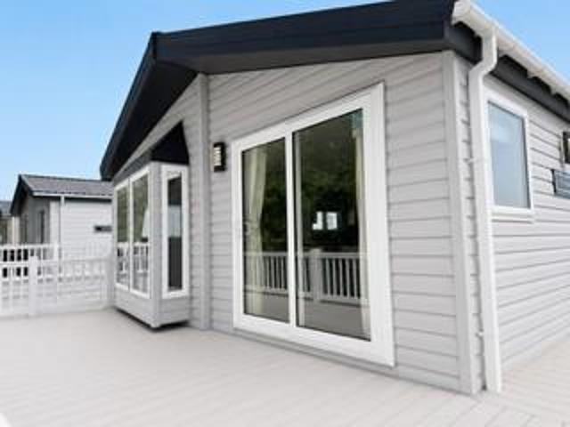 Park Home for sale in Kelsale cum Carlton, Eastbridge