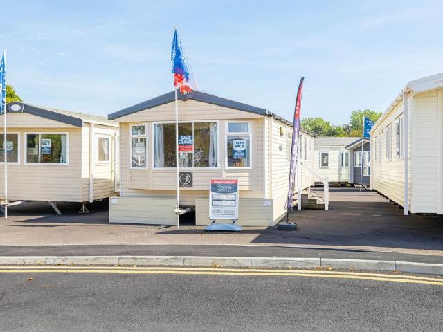 Park Home for sale in Eastbridge, Suffolk