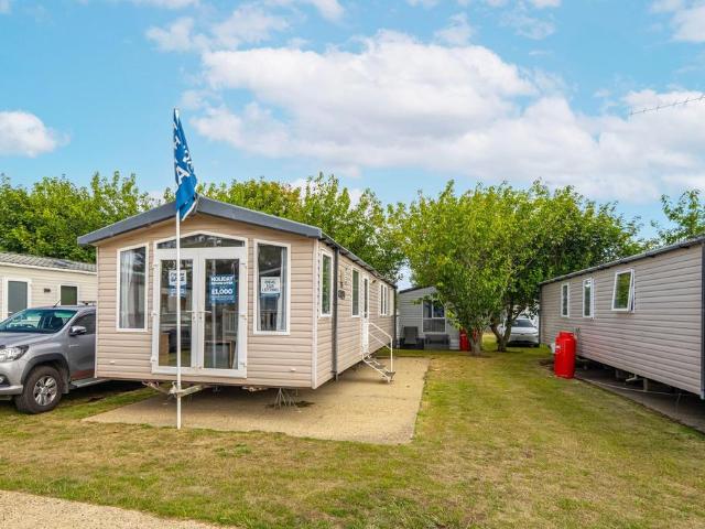 Park Home for sale in Eastbridge, Suffolk