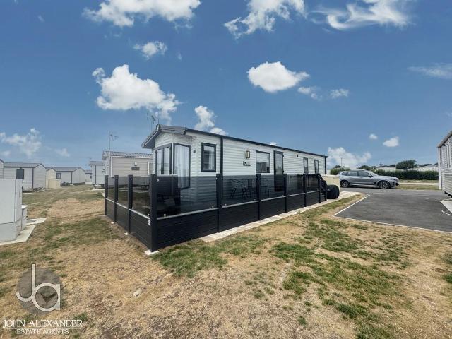 Park Home for sale in Upper Dovercourt, Dale Hill