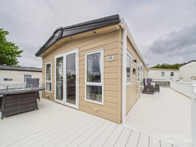 Park Home for sale in Cwm-y-glo, Wales