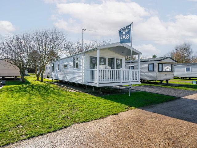 Park Home for sale in Eastbridge, Suffolk