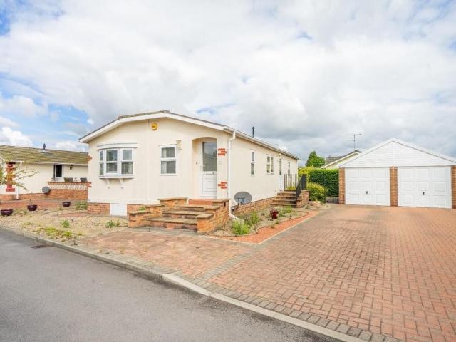 Park Home for sale in Acaster Malbis, York