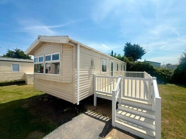 Park Home for sale in Dale Hill, Essex