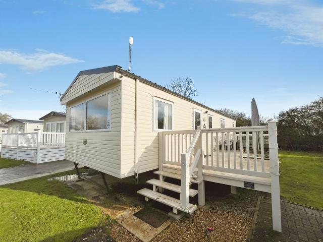Park Home for sale in Kelsale cum Carlton, Eastbridge