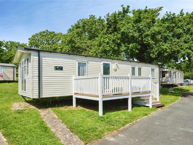Park Home for sale in Porchfield, Isle Of Wight