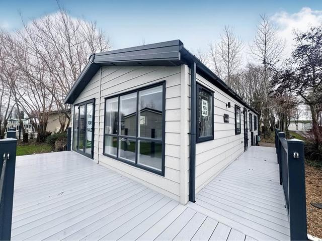 Park Home for sale in Littlecote, West Sussex