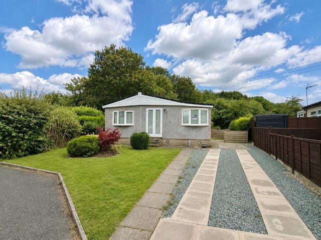Park Home for sale in Forshaw Heath, Alderminster