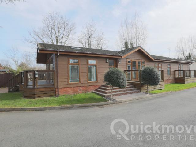 Park Home for sale in Welford on Avon CP, Alderminster